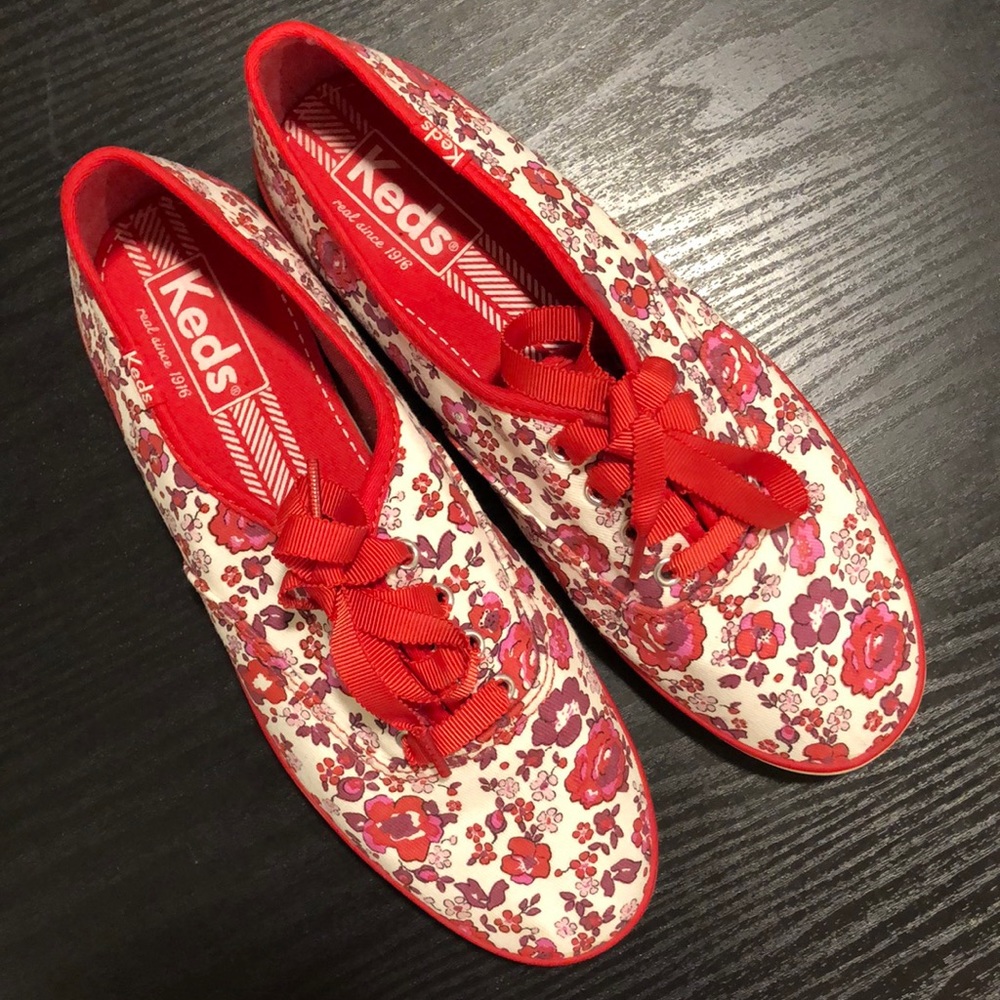 KEDS Red floral-print shoes.